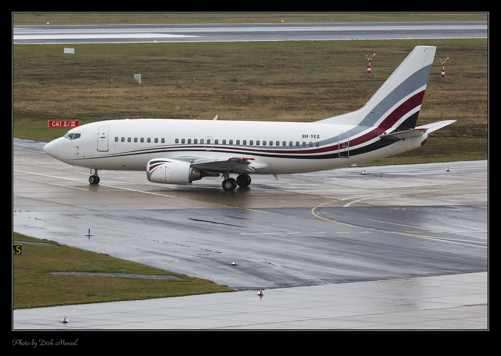 Boeing 737-500; 9H-YES; AIR X Charter @ CGN 04.01.2018