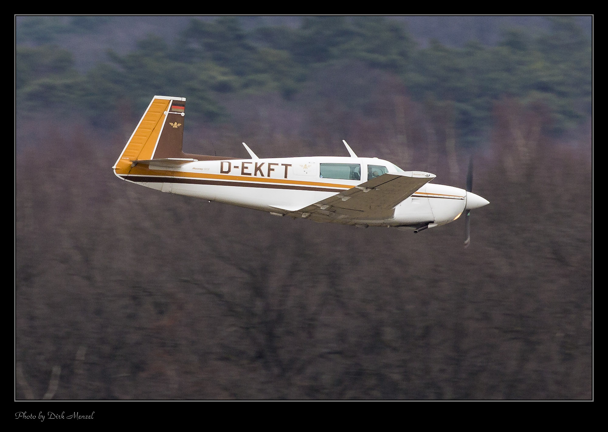 Mooney M20J
