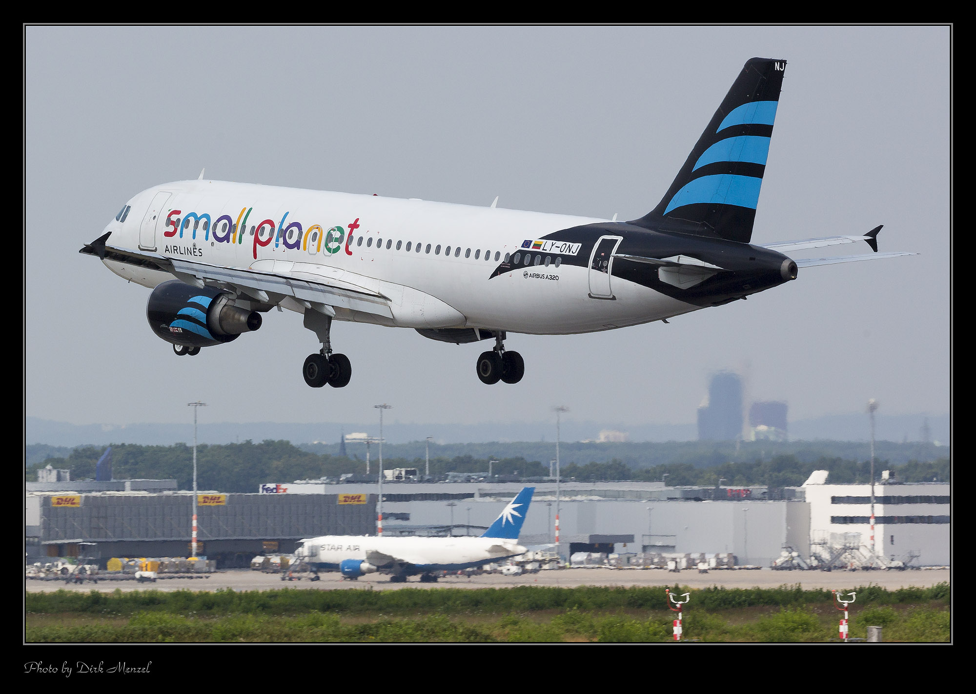 Airbus A320-200