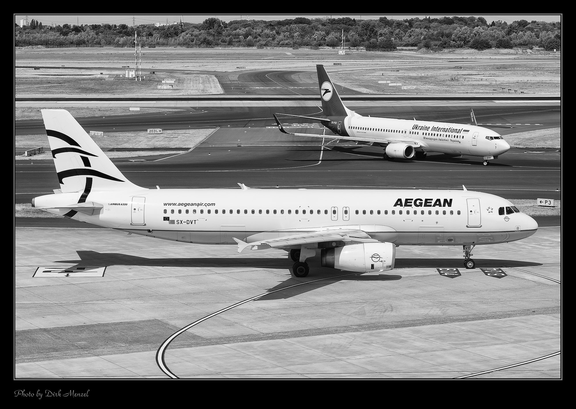 Airbus A320-200 & Boeing 737-800